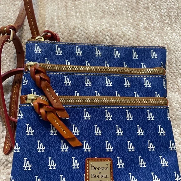Dooney & Bourke Los Angeles Dodgers Bag - Picture 8 of 9